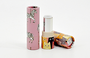 口紅與圓筒紙罐的結(jié)合，簡直不要太美膩