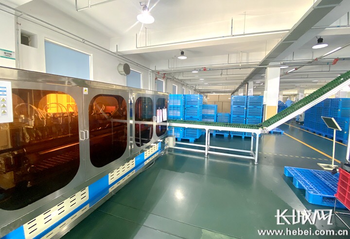 軍興溢美現代化食品包裝凈化車間內景 軍興溢美現代化食品包裝凈化車間內景